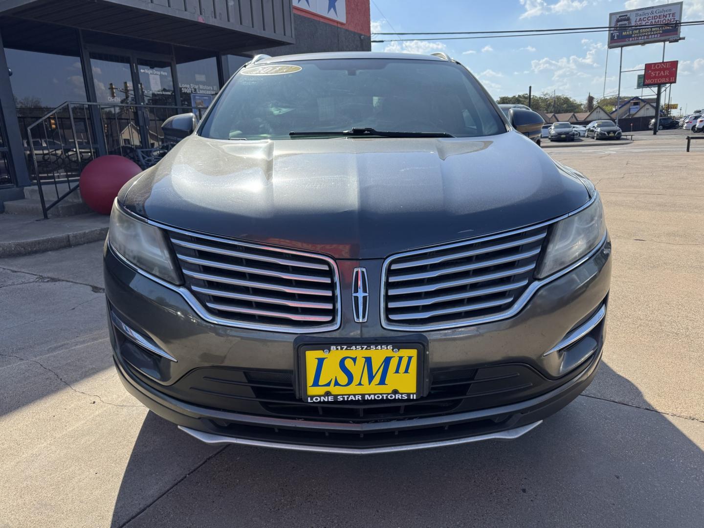 2017 GRAY LINCOLN MKC PREMIER (5LMCJ1D90HU) , located at 5900 E. Lancaster Ave., Fort Worth, TX, 76112, (817) 457-5456, 0.000000, 0.000000 - Step into luxury with this 2017 Lincoln MKC Premier, where comfort and technology come together in a sleek, compact SUV. This vehicle is loaded with premium features designed to make every drive enjoyable. Push to Start Leather Interior Heated Front Seats Backup Camera Dual-Zone Climate- Photo#1