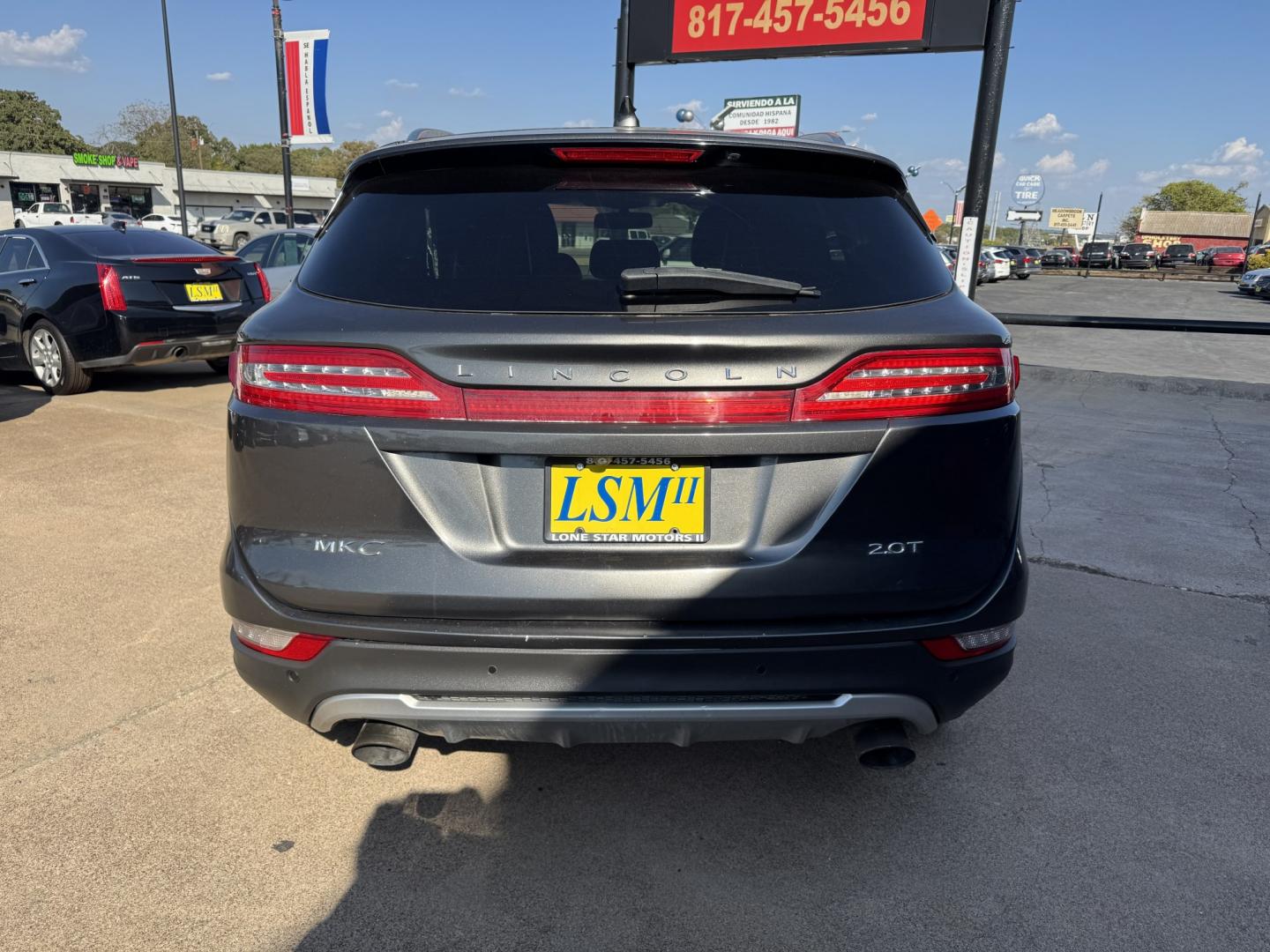 2017 GRAY LINCOLN MKC PREMIER (5LMCJ1D90HU) , located at 5900 E. Lancaster Ave., Fort Worth, TX, 76112, (817) 457-5456, 0.000000, 0.000000 - Step into luxury with this 2017 Lincoln MKC Premier, where comfort and technology come together in a sleek, compact SUV. This vehicle is loaded with premium features designed to make every drive enjoyable. Push to Start Leather Interior Heated Front Seats Backup Camera Dual-Zone Climate- Photo#4