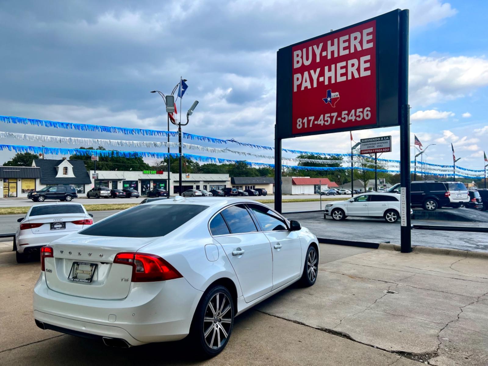 2014 WHITE VOLVO S60 T5 (YV1612FS1E2) , located at 5900 E. Lancaster Ave., Fort Worth, TX, 76112, (817) 457-5456, 0.000000, 0.000000 - This is a 2014 VOLVO S60 T5 4 DOOR SEDAN that is in excellent condition. There are no dents or scratches. The interior is clean with no rips or tears or stains. All power windows, door locks and seats. Ice cold AC for those hot Texas summer days. It is equipped with a CD player, AM/FM radio, AUX por - Photo #6
