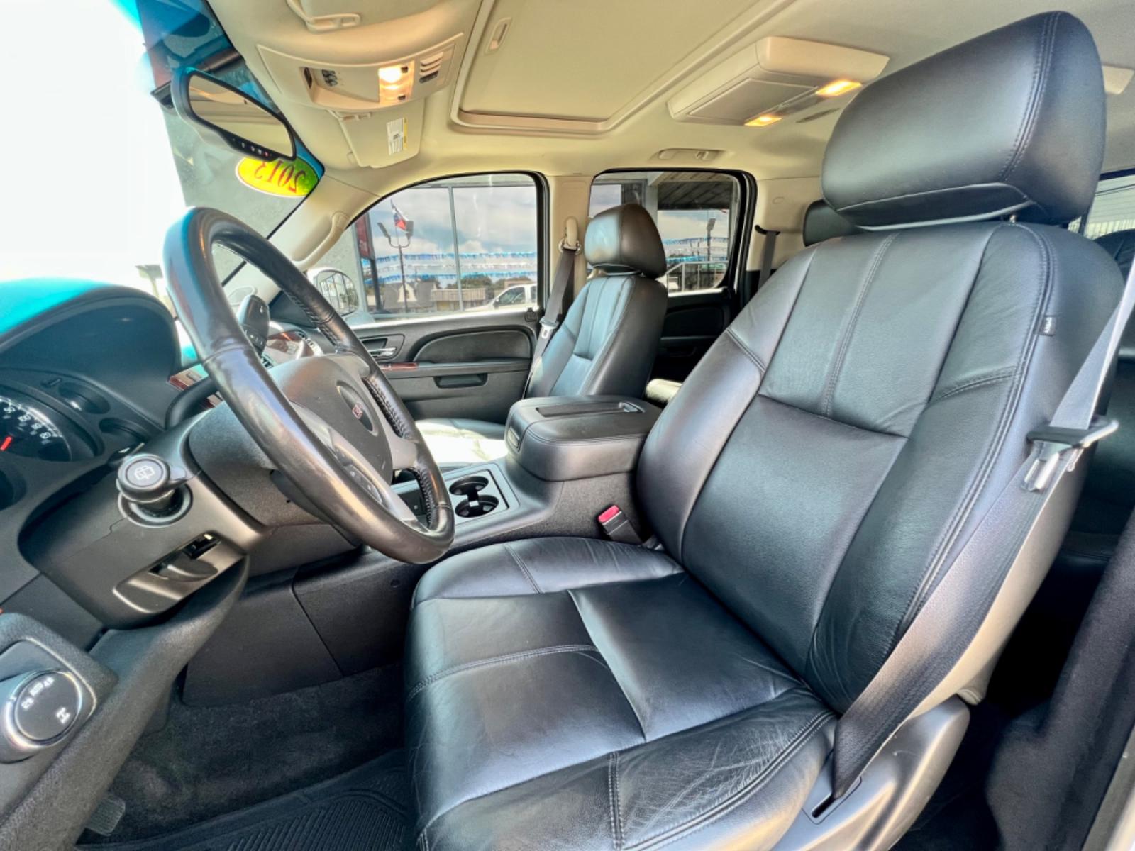 2013 SILVER GMC YUKON XL SLT1 (1GKS2KE78DR) , located at 5900 E. Lancaster Ave., Fort Worth, TX, 76112, (817) 457-5456, 0.000000, 0.000000 - This is a 2013 GMC YUKON XL SLT1 4 DOOR SUV that is in excellent condition. There are no dents or scratches. The interior is clean with no rips or tears or stains. All power windows, door locks and seats. Ice cold AC for those hot Texas summer days. It is equipped with a CD player, AM/FM radio, AUX - Photo #10