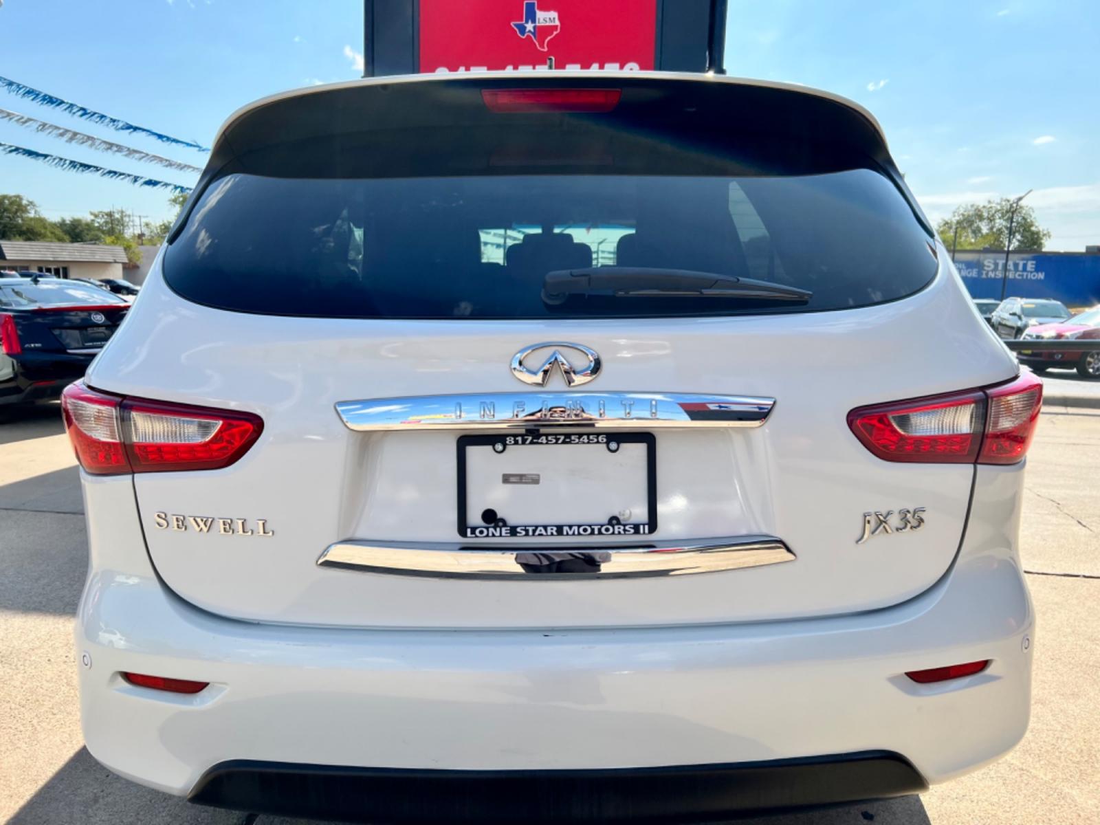 2013 WHITE INFINITI JX35 BASE (5N1AL0MN3DC) , located at 5900 E. Lancaster Ave., Fort Worth, TX, 76112, (817) 457-5456, 0.000000, 0.000000 - This is a 2013 INFINITI JX35 BASE 4 DOOR SUV that is in excellent condition. There are no dents or scratches. The interior is clean with no rips or tears or stains. All power windows, door locks and seats. Ice cold AC for those hot Texas summer days. It is equipped with a CD player, AM/FM radio, AUX - Photo #5