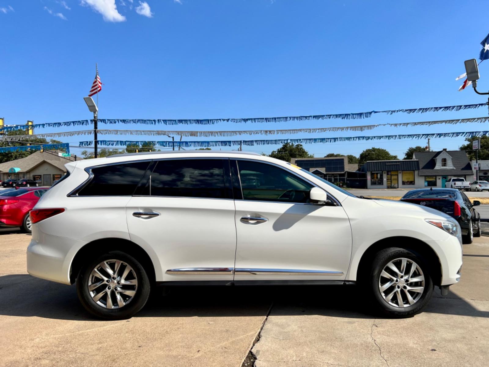 2013 WHITE INFINITI JX35 BASE (5N1AL0MN3DC) , located at 5900 E. Lancaster Ave., Fort Worth, TX, 76112, (817) 457-5456, 0.000000, 0.000000 - This is a 2013 INFINITI JX35 BASE 4 DOOR SUV that is in excellent condition. There are no dents or scratches. The interior is clean with no rips or tears or stains. All power windows, door locks and seats. Ice cold AC for those hot Texas summer days. It is equipped with a CD player, AM/FM radio, AUX - Photo #7