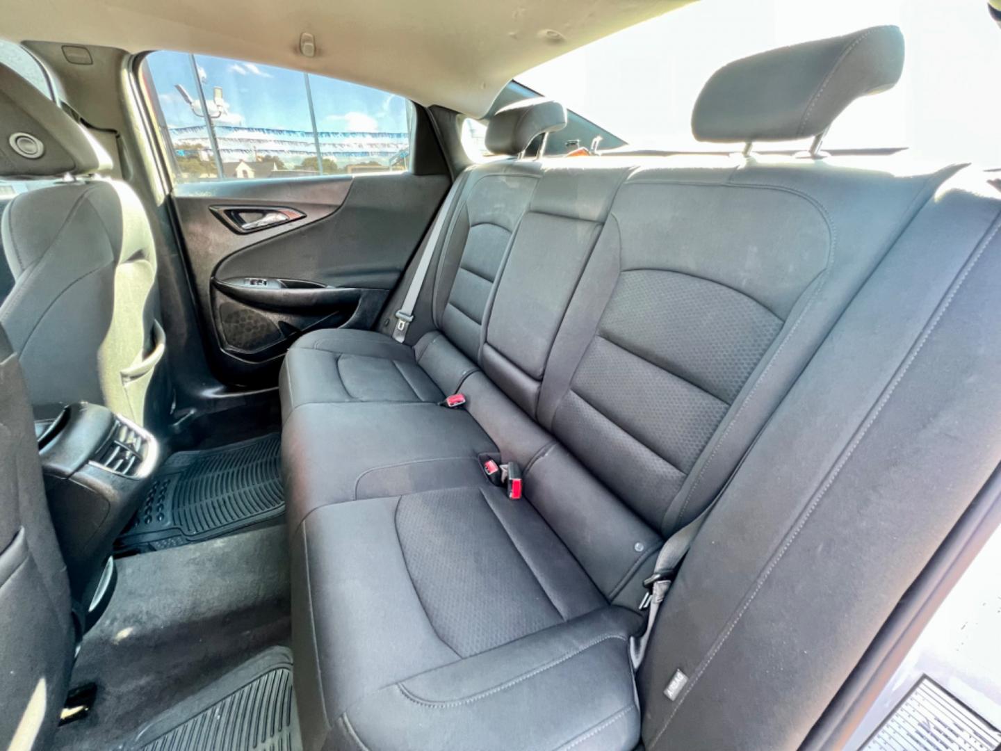 2020 SILVER CHEVROLET MALIBU LT (1LT) (1G1ZD5STXLF) , located at 5900 E. Lancaster Ave., Fort Worth, TX, 76112, (817) 457-5456, 0.000000, 0.000000 - This is a 2020 CHEVROLET MALIBU LT (1LT) 4 DOOR SEDAN that is in excellent condition. There are no dents or scratches. The interior is clean with no rips or tears or stains. All power windows, door locks and seats. Ice cold AC for those hot Texas summer days. It is equipped with a CD player, AM/FM r - Photo#12