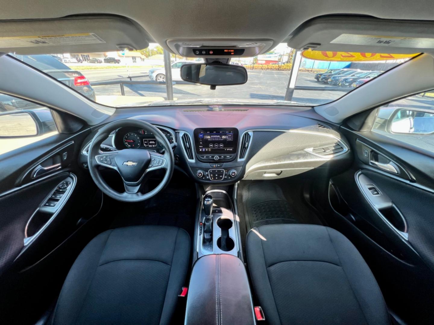 2020 SILVER CHEVROLET MALIBU LT (1LT) (1G1ZD5STXLF) , located at 5900 E. Lancaster Ave., Fort Worth, TX, 76112, (817) 457-5456, 0.000000, 0.000000 - This is a 2020 CHEVROLET MALIBU LT (1LT) 4 DOOR SEDAN that is in excellent condition. There are no dents or scratches. The interior is clean with no rips or tears or stains. All power windows, door locks and seats. Ice cold AC for those hot Texas summer days. It is equipped with a CD player, AM/FM r - Photo#17