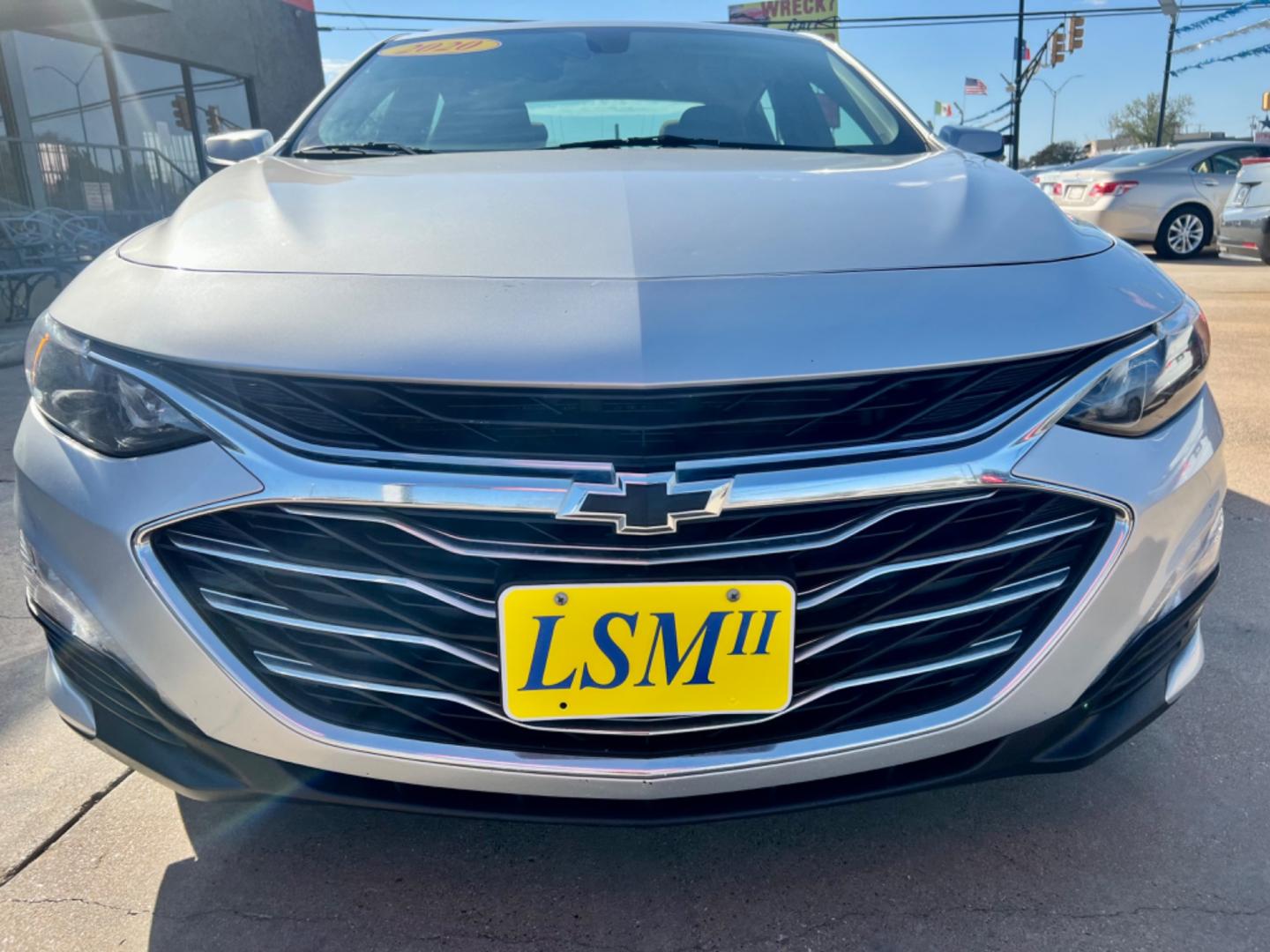 2020 SILVER CHEVROLET MALIBU LT (1LT) (1G1ZD5STXLF) , located at 5900 E. Lancaster Ave., Fort Worth, TX, 76112, (817) 457-5456, 0.000000, 0.000000 - This is a 2020 CHEVROLET MALIBU LT (1LT) 4 DOOR SEDAN that is in excellent condition. There are no dents or scratches. The interior is clean with no rips or tears or stains. All power windows, door locks and seats. Ice cold AC for those hot Texas summer days. It is equipped with a CD player, AM/FM r - Photo#2