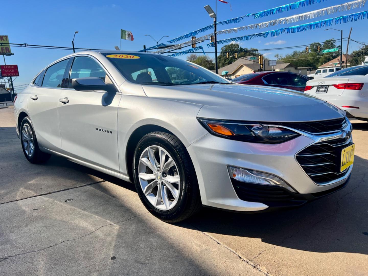 2020 SILVER CHEVROLET MALIBU LT (1LT) (1G1ZD5STXLF) , located at 5900 E. Lancaster Ave., Fort Worth, TX, 76112, (817) 457-5456, 0.000000, 0.000000 - This is a 2020 CHEVROLET MALIBU LT (1LT) 4 DOOR SEDAN that is in excellent condition. There are no dents or scratches. The interior is clean with no rips or tears or stains. All power windows, door locks and seats. Ice cold AC for those hot Texas summer days. It is equipped with a CD player, AM/FM r - Photo#8