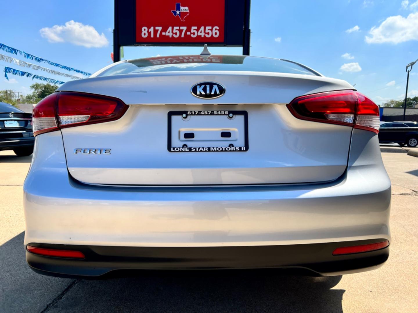 2017 GRAY KIA FORTE LX (3KPFK4A77HE) , located at 5900 E. Lancaster Ave., Fort Worth, TX, 76112, (817) 457-5456, 0.000000, 0.000000 - This is a 2017 KIA FORTE LX 4 DOOR SEDAN that is in excellent condition. There are no dents or scratches. The interior is clean with no rips or tears or stains. All power windows, door locks and seats. Ice cold AC for those hot Texas summer days. It is equipped with a CD player, AM/FM radio, AUX por - Photo#5