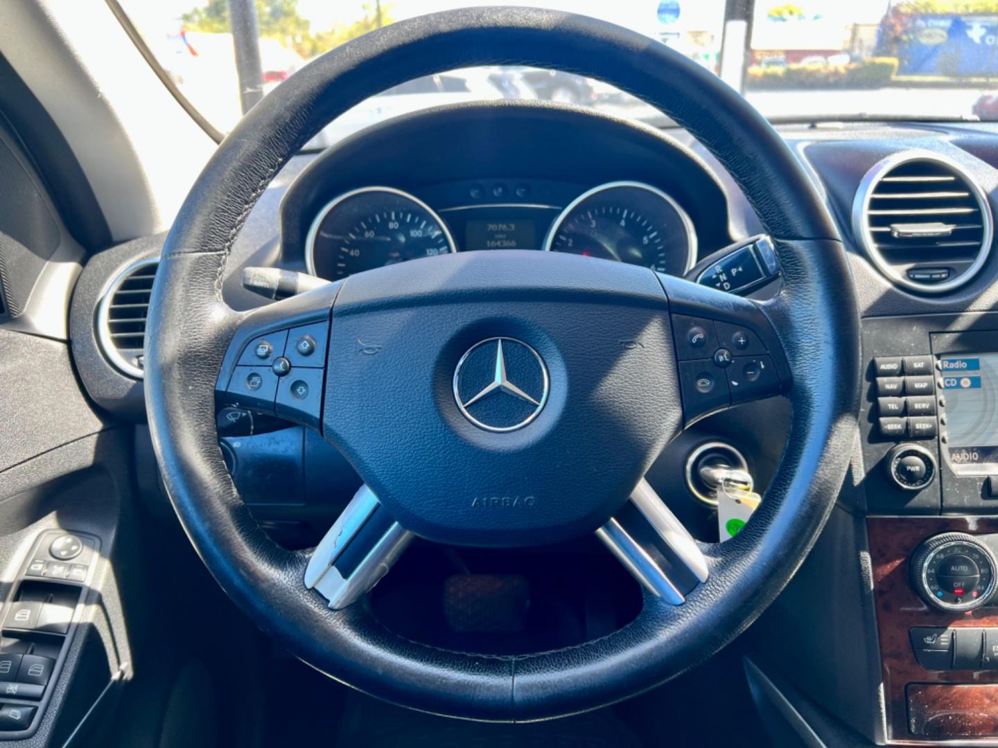 2007 BLACK MERCEDES-BENZ M-CLASS (4JGBB75E07A) , located at 5900 E. Lancaster Ave., Fort Worth, TX, 76112, (817) 457-5456, 0.000000, 0.000000 - CASH CAR ONLY, NO FINANCING AVAILABLE. THIS 2007 MERCEDES-BENZ M-CLASS 4 DOOR SUV RUNS AND DRIVES GREAT. IT IS EQUIPPED WITH A CD PLAYER, AM/FM RADIO AND AN AUX PORT. THE TIRES ARE IN GOOD CONDITION AND STILL HAVE TREAD LEFT ON THEM. THIS CAR WILL NOT LAST SO ACT FAST! Call or text Frances at - Photo#20