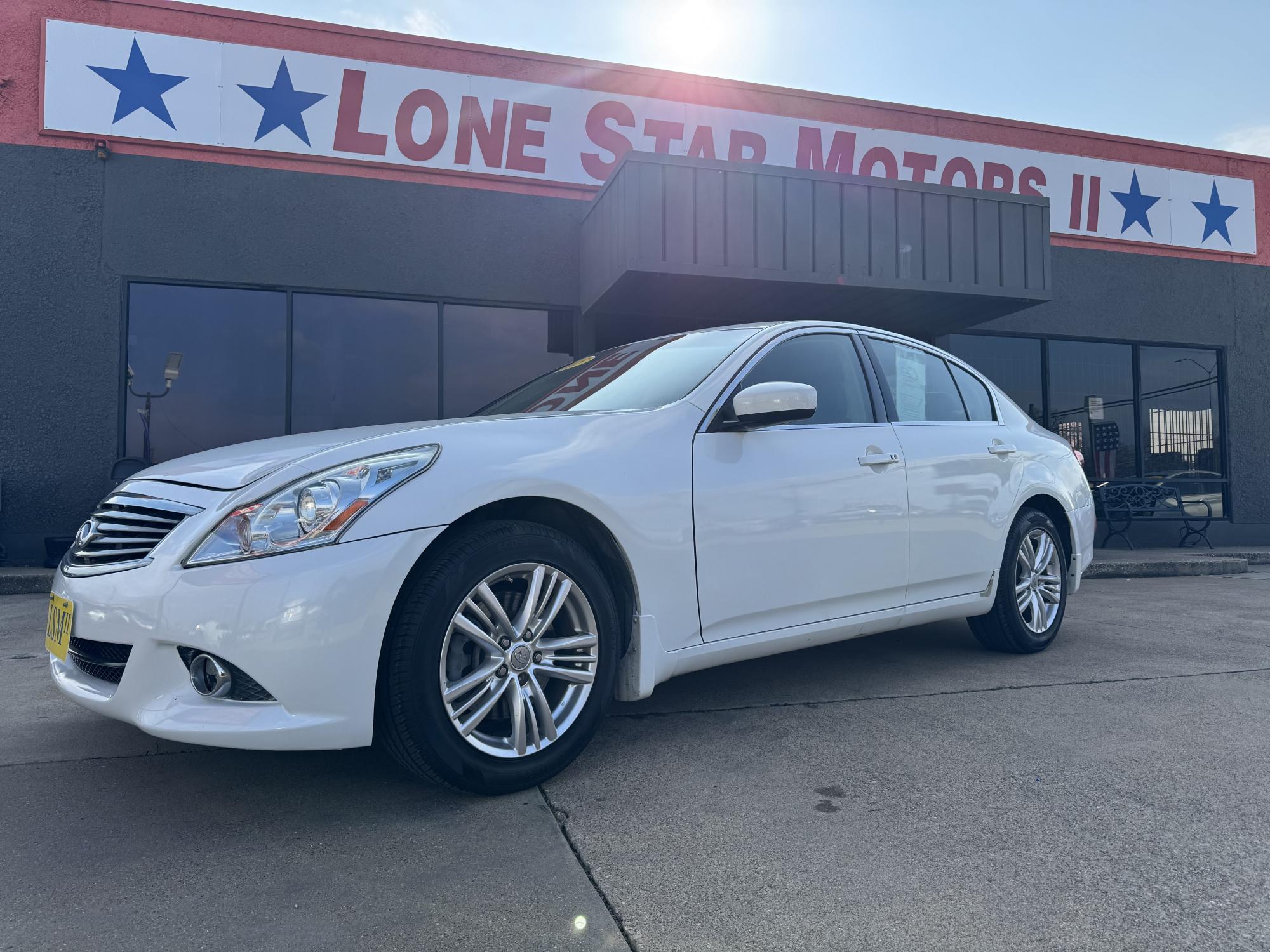 photo of 2015 INFINITI Q40 BASE 4 DOOR SEDAN