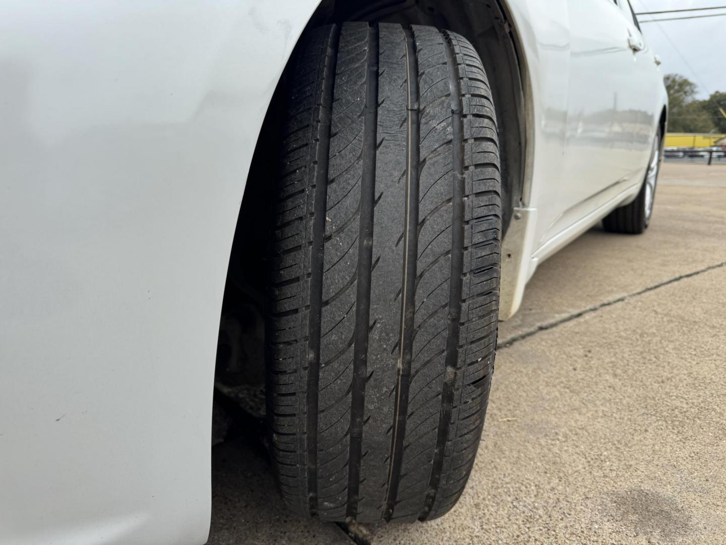 2015 WHITE /BLACK INFINITI Q40 BASE (JN1CV6AR0FM) , located at 5900 E. Lancaster Ave., Fort Worth, TX, 76112, (817) 457-5456, 0.000000, 0.000000 - Apply for financing today! CALL OR TEXT Byron at 817-966-5010 CALL OR TEXT Marco at 682-558-2178 se habla espanol! - Photo#20