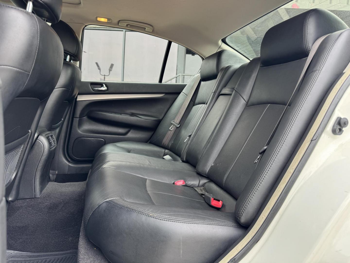 2015 WHITE /BLACK INFINITI Q40 BASE (JN1CV6AR0FM) , located at 5900 E. Lancaster Ave., Fort Worth, TX, 76112, (817) 457-5456, 0.000000, 0.000000 - Apply for financing today! CALL OR TEXT Byron at 817-966-5010 CALL OR TEXT Marco at 682-558-2178 se habla espanol! - Photo#11