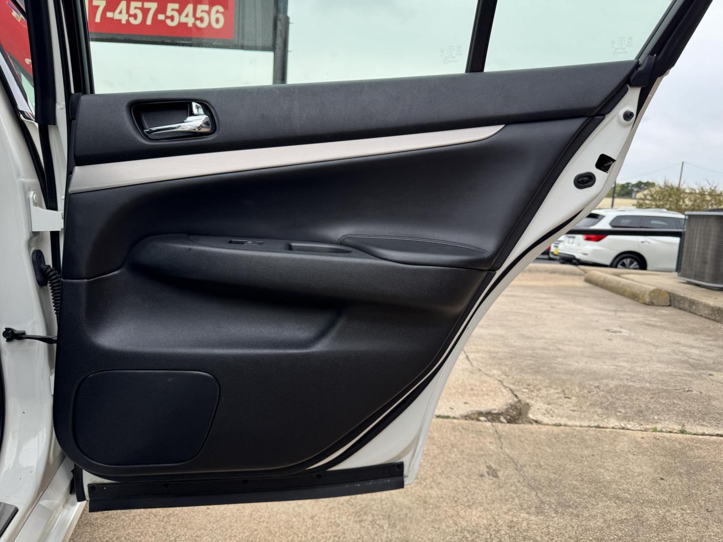 2015 WHITE /BLACK INFINITI Q40 BASE (JN1CV6AR0FM) , located at 5900 E. Lancaster Ave., Fort Worth, TX, 76112, (817) 457-5456, 0.000000, 0.000000 - Apply for financing today! CALL OR TEXT Byron at 817-966-5010 CALL OR TEXT Marco at 682-558-2178 se habla espanol! - Photo#12