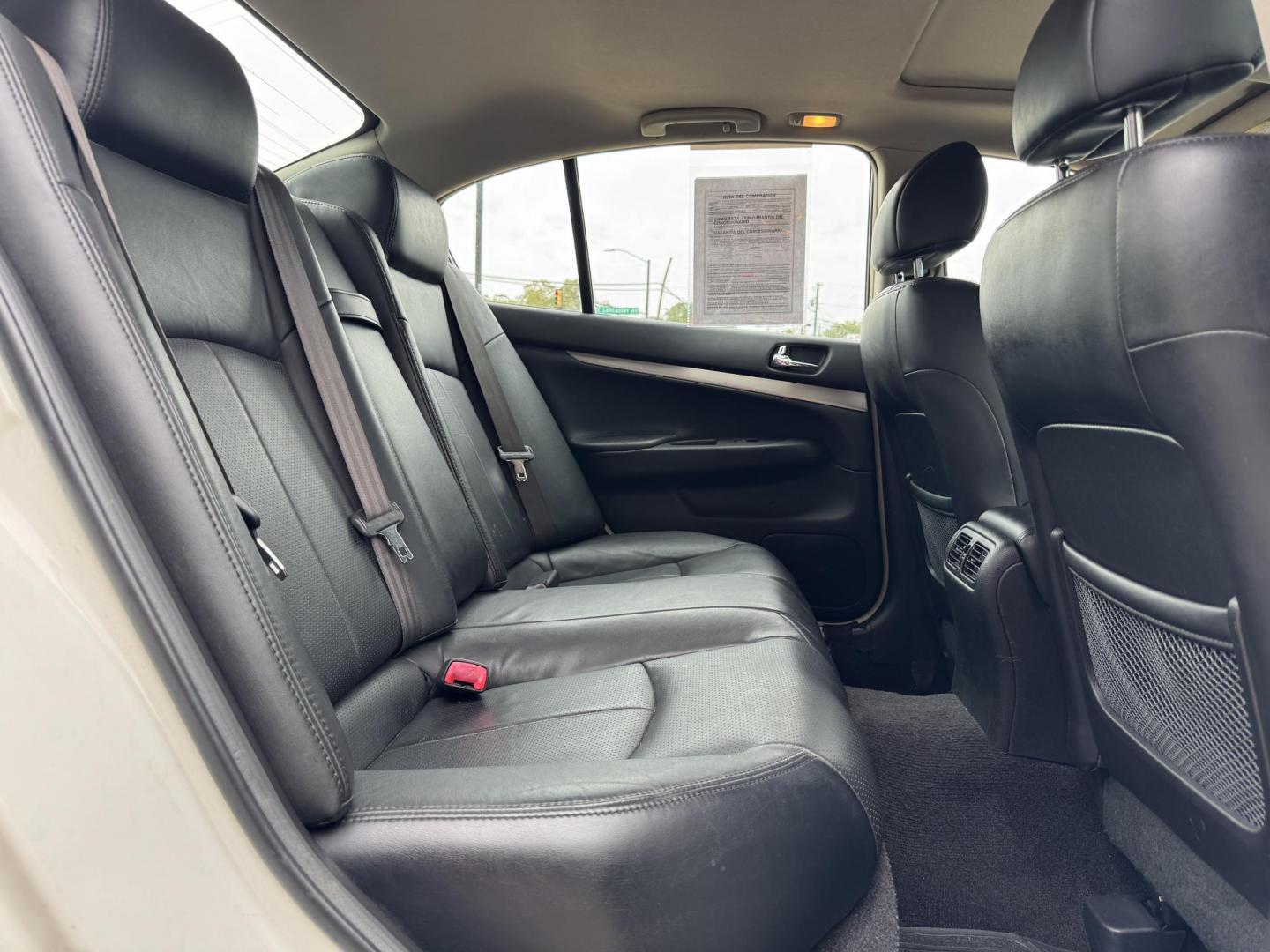 2015 WHITE /BLACK INFINITI Q40 BASE (JN1CV6AR0FM) , located at 5900 E. Lancaster Ave., Fort Worth, TX, 76112, (817) 457-5456, 0.000000, 0.000000 - Apply for financing today! CALL OR TEXT Byron at 817-966-5010 CALL OR TEXT Marco at 682-558-2178 se habla espanol! - Photo#13