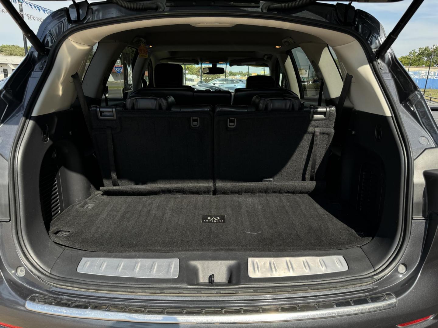 2013 GRAY INFINITI JX35 BASE (5N1AL0MN9DC) , located at 5900 E. Lancaster Ave., Fort Worth, TX, 76112, (817) 457-5456, 0.000000, 0.000000 - This is a 2013 INFINITI JX35 BASE 4 DOOR SUV that is in excellent condition. There are no dents or scratches. The interior is clean with no rips or tears or stains. All power windows, door locks and seats. Ice cold AC for those hot Texas summer days. It is equipped with a CD player, AM/FM radio, AUX - Photo#6