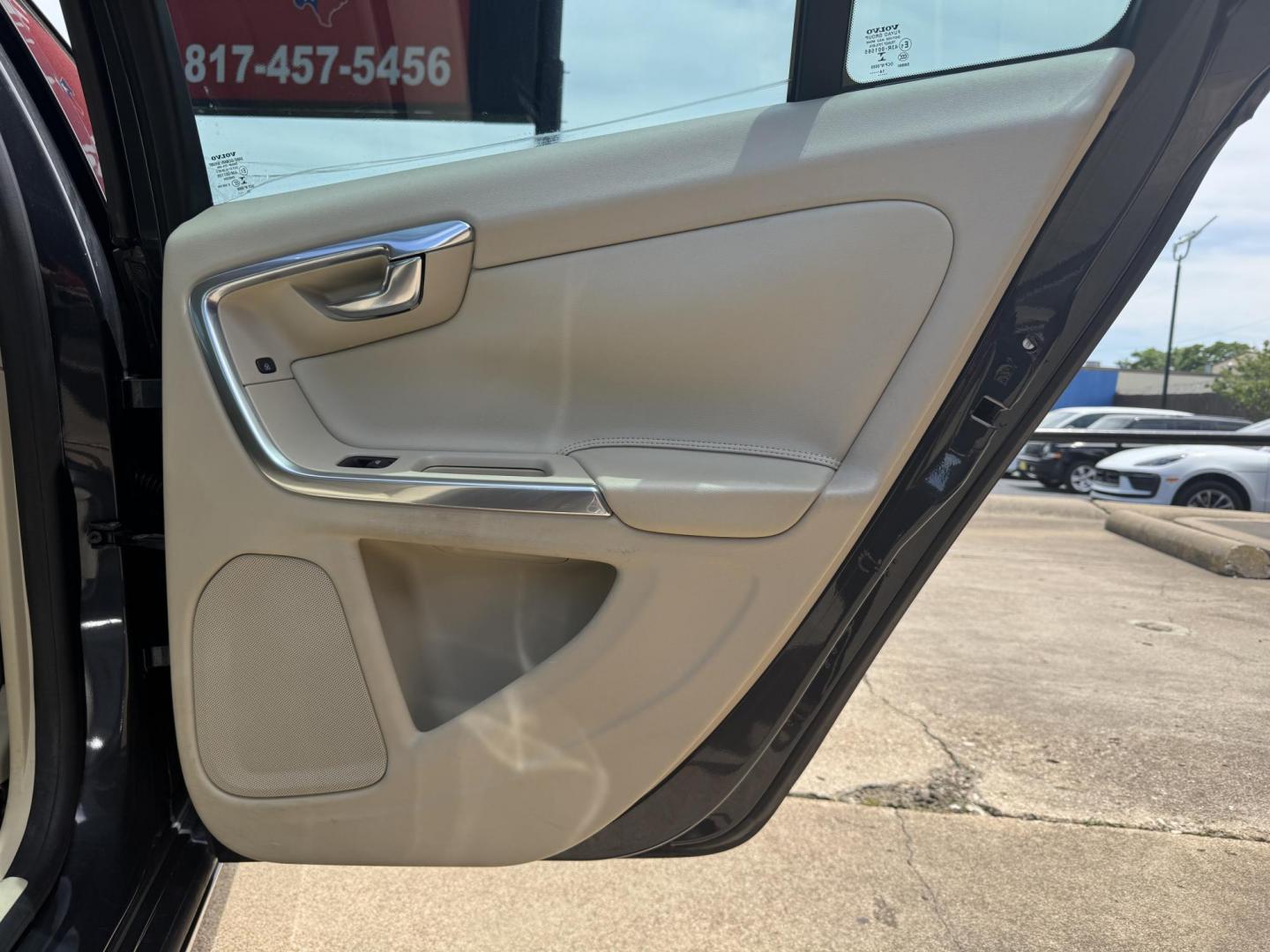 2015 GRAY VOLVO S60 PREMIER (YV140MFK2F2) , located at 5900 E. Lancaster Ave., Fort Worth, TX, 76112, (817) 457-5456, 0.000000, 0.000000 - This is a 2015 VOLVO S60 PREMIER 4 DOOR SEDAN that is in excellent condition. There are no dents or scratches. The interior is clean with no rips or tears or stains. All power windows, door locks and seats. Ice cold AC for those hot Texas summer days. It is equipped with a CD player, AM/FM radio, AU - Photo#12