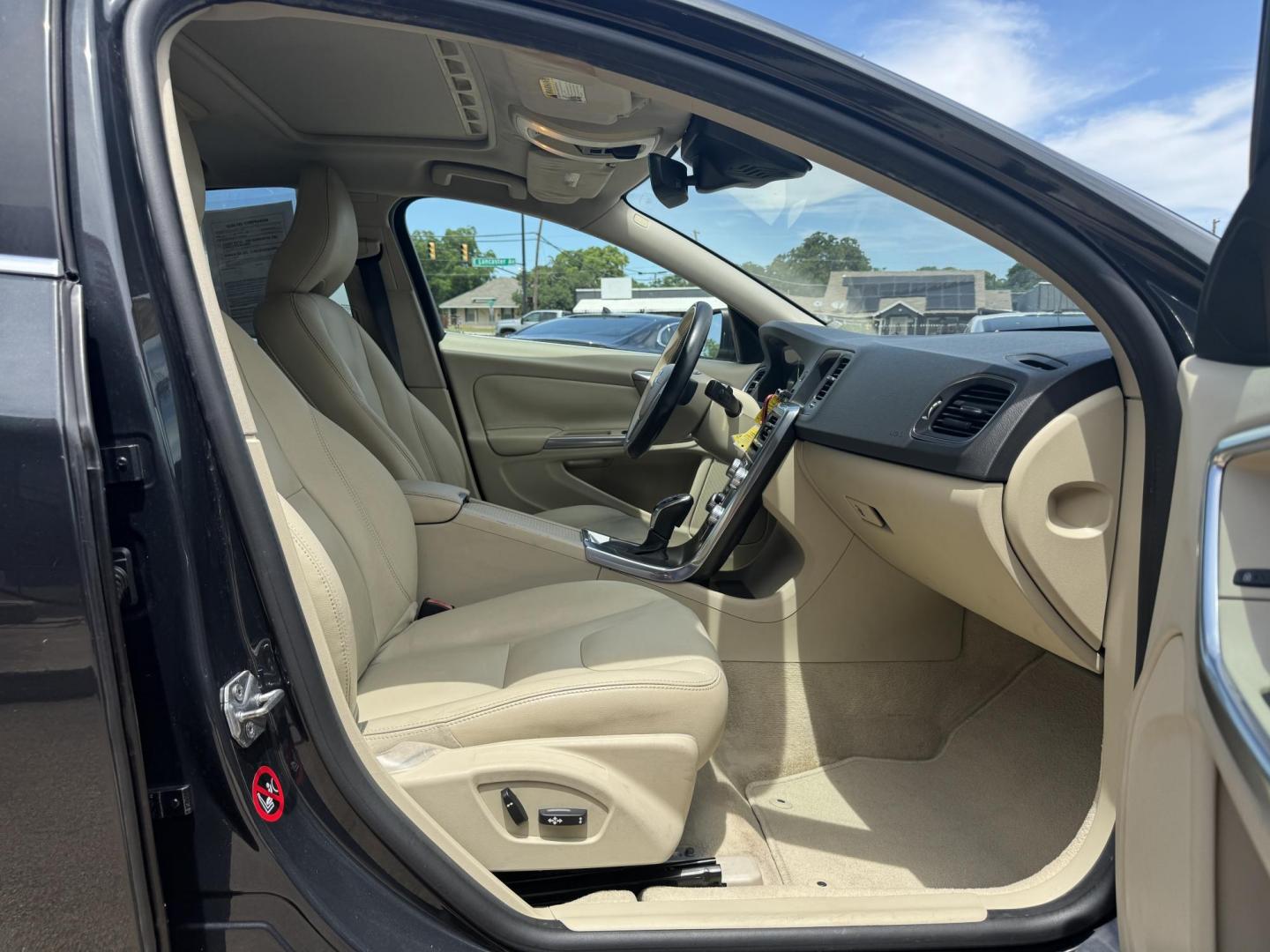 2015 GRAY VOLVO S60 PREMIER (YV140MFK2F2) , located at 5900 E. Lancaster Ave., Fort Worth, TX, 76112, (817) 457-5456, 0.000000, 0.000000 - This is a 2015 VOLVO S60 PREMIER 4 DOOR SEDAN that is in excellent condition. There are no dents or scratches. The interior is clean with no rips or tears or stains. All power windows, door locks and seats. Ice cold AC for those hot Texas summer days. It is equipped with a CD player, AM/FM radio, AU - Photo#15