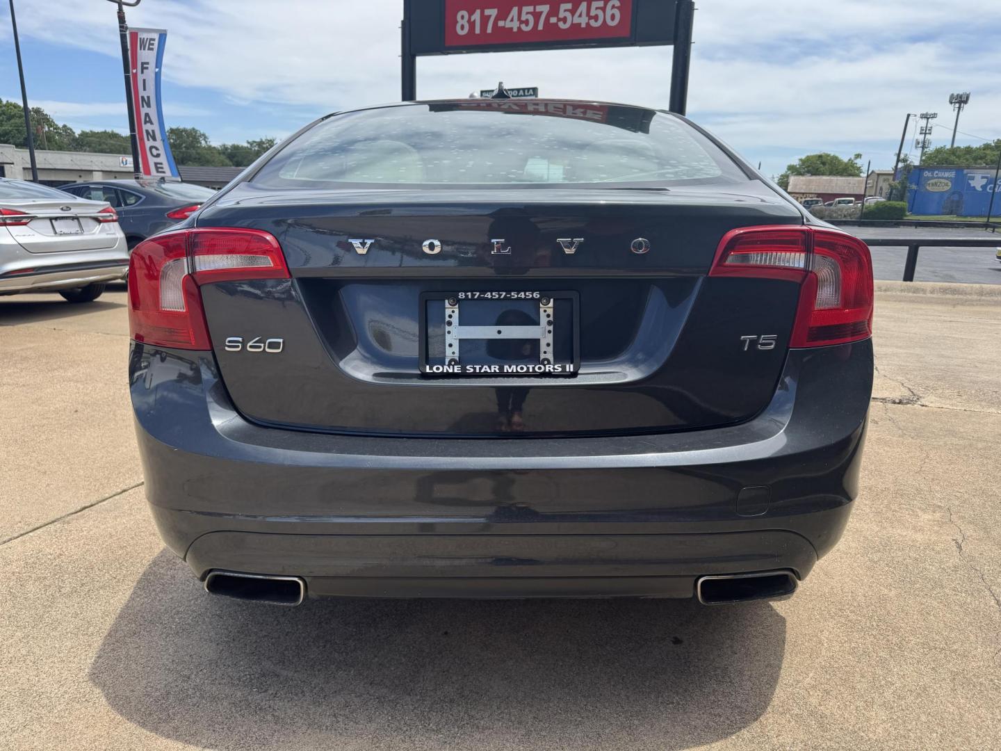 2015 GRAY VOLVO S60 PREMIER (YV140MFK2F2) , located at 5900 E. Lancaster Ave., Fort Worth, TX, 76112, (817) 457-5456, 0.000000, 0.000000 - This is a 2015 VOLVO S60 PREMIER 4 DOOR SEDAN that is in excellent condition. There are no dents or scratches. The interior is clean with no rips or tears or stains. All power windows, door locks and seats. Ice cold AC for those hot Texas summer days. It is equipped with a CD player, AM/FM radio, AU - Photo#4