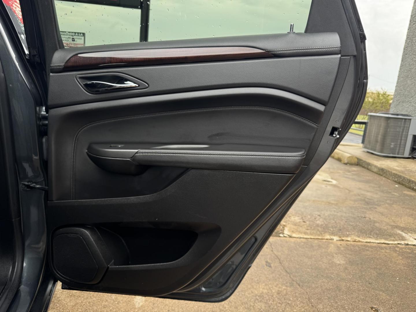 2012 GRAY CADILLAC SRX PERFORMANCE (3GYFNBE34CS) , located at 5900 E. Lancaster Ave., Fort Worth, TX, 76112, (817) 457-5456, 0.000000, 0.000000 - This is a 2012 CADILLAC SRX PERFORMANCE 4 DOOR SUV that is in excellent condition. There are no dents or scratches. The interior is clean with no rips or tears or stains. All power windows, door locks and seats. Ice cold AC for those hot Texas summer days. It is equipped with a CD player, AM/FM radi - Photo#11