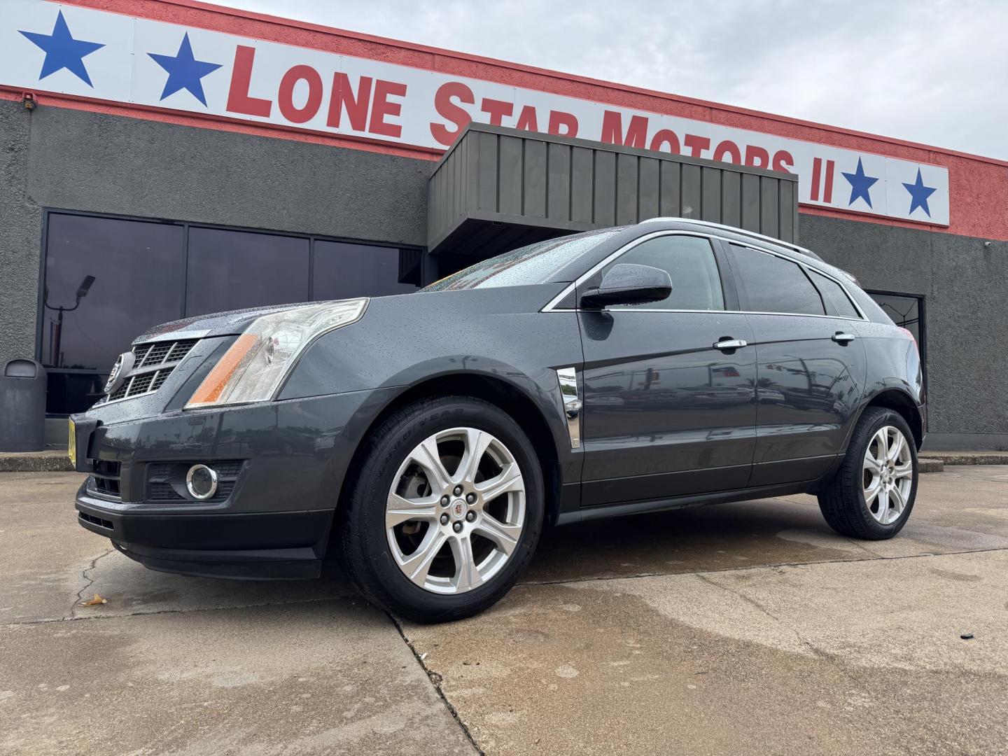 2012 GRAY CADILLAC SRX PERFORMANCE (3GYFNBE34CS) , located at 5900 E. Lancaster Ave., Fort Worth, TX, 76112, (817) 457-5456, 0.000000, 0.000000 - This is a 2012 CADILLAC SRX PERFORMANCE 4 DOOR SUV that is in excellent condition. There are no dents or scratches. The interior is clean with no rips or tears or stains. All power windows, door locks and seats. Ice cold AC for those hot Texas summer days. It is equipped with a CD player, AM/FM radi - Photo#0
