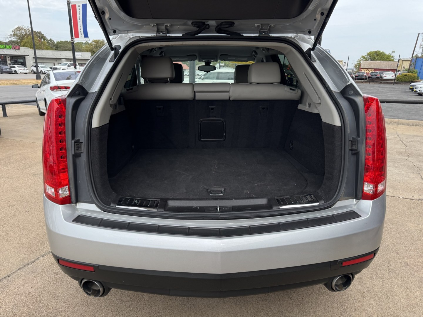 2013 SILVER CADILLAC SRX BASE (3GYFNAE39DS) , located at 5900 E. Lancaster Ave., Fort Worth, TX, 76112, (817) 457-5456, 0.000000, 0.000000 - This is a 2013 CADILLAC SRX BASE 4 DOOR SUV that is in excellent condition. There are no dents or scratches. The interior is clean with no rips or tears or stains. All power windows, door locks and seats. Ice cold AC for those hot Texas summer days. It is equipped with a CD player, AM/FM radio, AUX- Photo#5