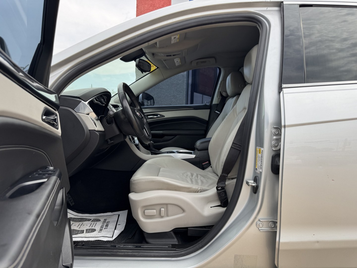 2013 SILVER CADILLAC SRX BASE (3GYFNAE39DS) , located at 5900 E. Lancaster Ave., Fort Worth, TX, 76112, (817) 457-5456, 0.000000, 0.000000 - This is a 2013 CADILLAC SRX BASE 4 DOOR SUV that is in excellent condition. There are no dents or scratches. The interior is clean with no rips or tears or stains. All power windows, door locks and seats. Ice cold AC for those hot Texas summer days. It is equipped with a CD player, AM/FM radio, AUX- Photo#8
