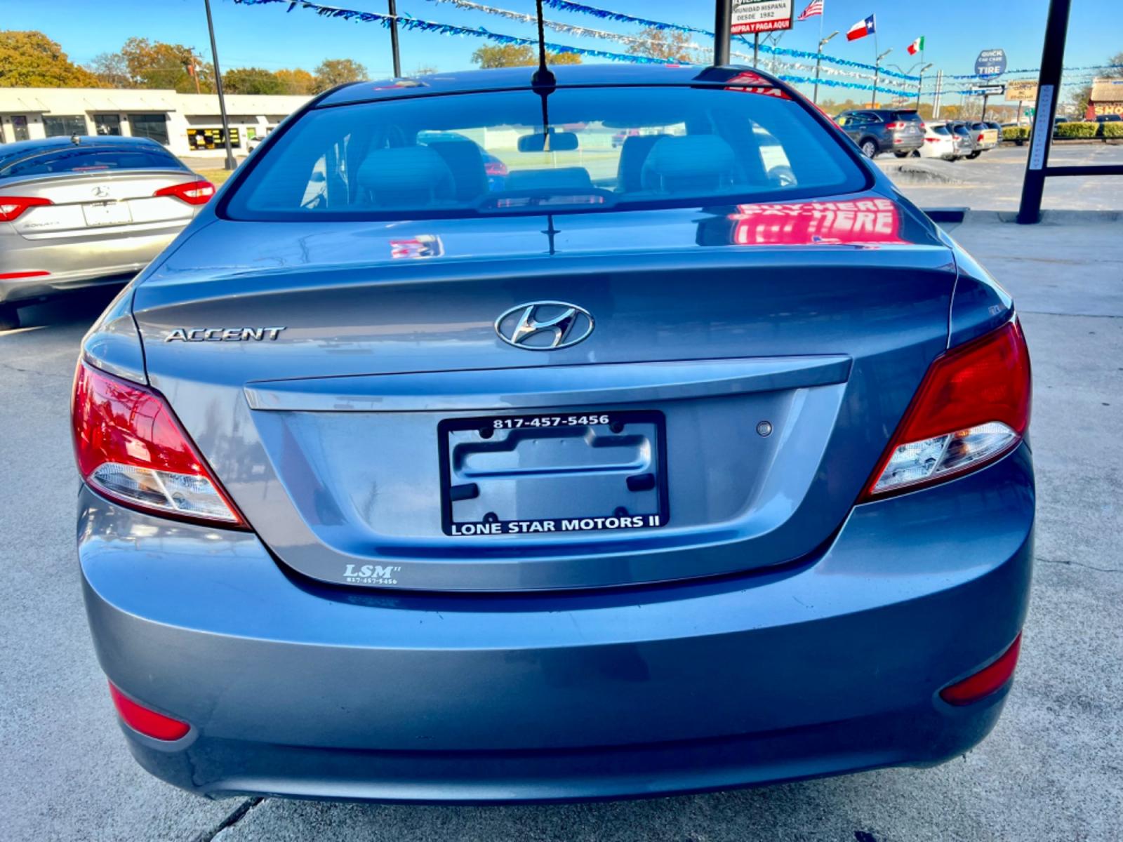 2016 GRAY /Gray HYUNDAI ACCENT SE SE 4dr Sedan 6A (KMHCT4AE3GU) with an 1.6L I4 engine, Automatic 6-Speed transmission, located at 5900 E. Lancaster Ave., Fort Worth, TX, 76112, (817) 457-5456, 0.000000, 0.000000 - This is a 2016 Hyundai Accent SE 4dr Sedan 6A that is in excellent condition. There are no dents or scratches. The interior is clean with no rips or tears or stains. All power windows, door locks and seats. Ice cold AC for those hot Texas summer days. It is equipped with a CD player, AM/FM radio, AU - Photo #4
