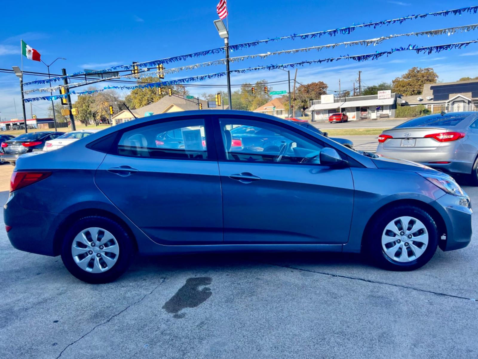 2016 GRAY /Gray HYUNDAI ACCENT SE SE 4dr Sedan 6A (KMHCT4AE3GU) with an 1.6L I4 engine, Automatic 6-Speed transmission, located at 5900 E. Lancaster Ave., Fort Worth, TX, 76112, (817) 457-5456, 0.000000, 0.000000 - This is a 2016 Hyundai Accent SE 4dr Sedan 6A that is in excellent condition. There are no dents or scratches. The interior is clean with no rips or tears or stains. All power windows, door locks and seats. Ice cold AC for those hot Texas summer days. It is equipped with a CD player, AM/FM radio, AU - Photo #6