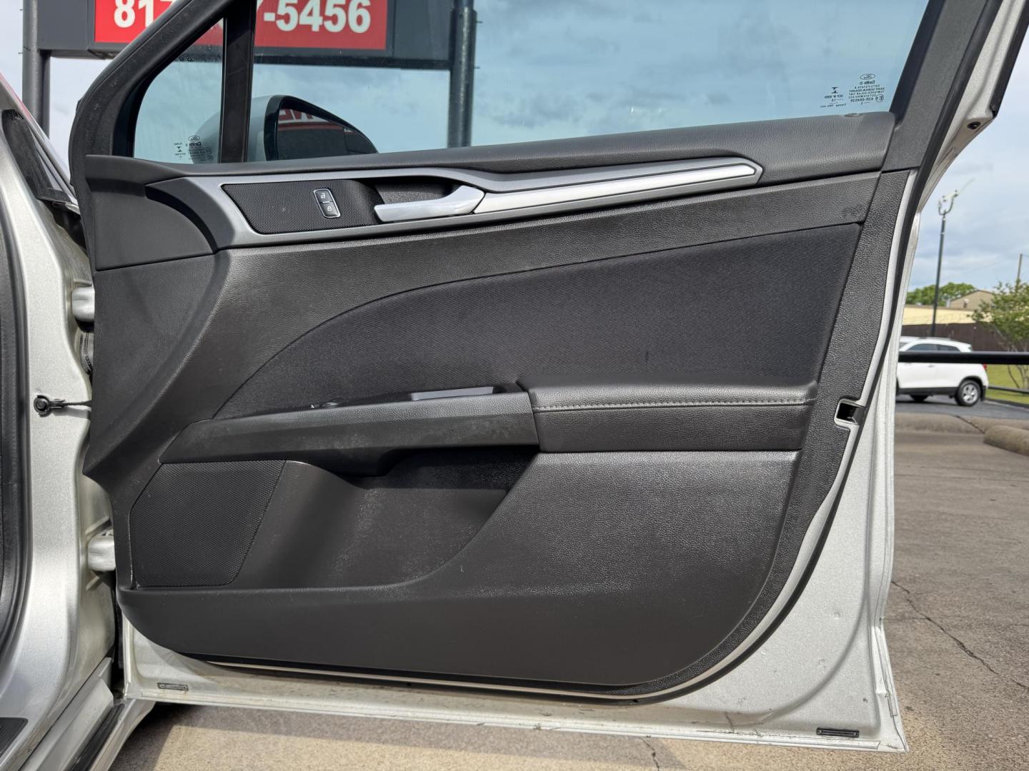 2016 SILVER FORD FUSION SE (3FA6P0H77GR) , located at 5900 E. Lancaster Ave., Fort Worth, TX, 76112, (817) 457-5456, 0.000000, 0.000000 - Photo#14
