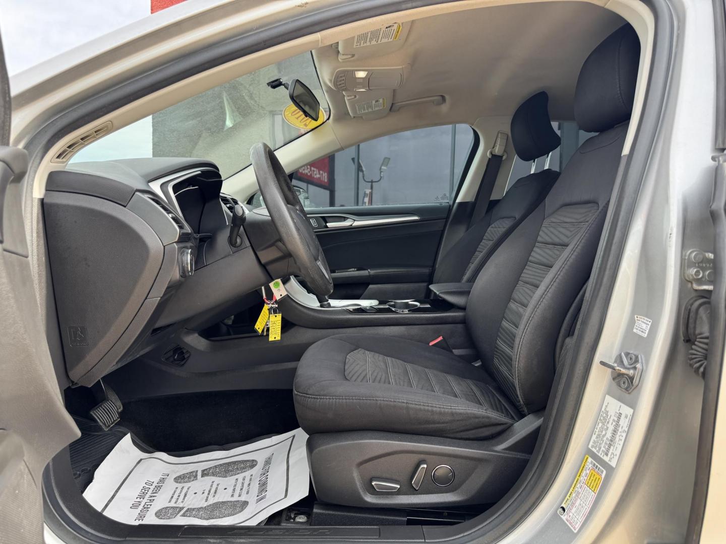 2016 SILVER FORD FUSION SE (3FA6P0H77GR) , located at 5900 E. Lancaster Ave., Fort Worth, TX, 76112, (817) 457-5456, 0.000000, 0.000000 - Photo#8