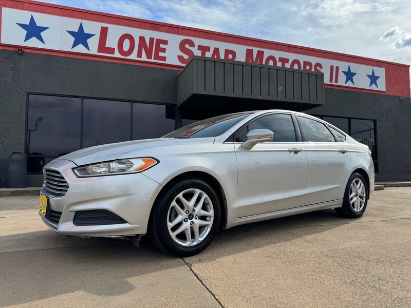 photo of 2016 FORD FUSION SE 4 DOOR SEDAN