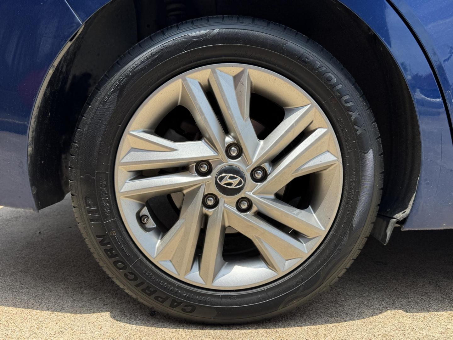 2019 BLUE HYUNDAI ELANTRA (5NPD84LF9KH) , located at 5900 E. Lancaster Ave., Fort Worth, TX, 76112, (817) 457-5456, 0.000000, 0.000000 - Photo#24