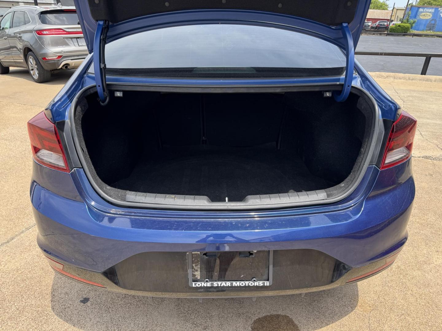 2019 BLUE HYUNDAI ELANTRA (5NPD84LF9KH) , located at 5900 E. Lancaster Ave., Fort Worth, TX, 76112, (817) 457-5456, 0.000000, 0.000000 - Photo#5