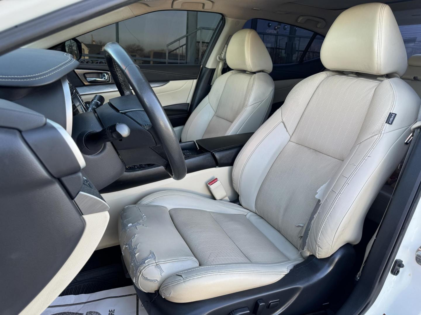 2017 WHITE NISSAN MAXIMA SR; S; SL; PL (1N4AA6AP0HC) , located at 5900 E. Lancaster Ave., Fort Worth, TX, 76112, (817) 457-5456, 0.000000, 0.000000 - Photo#9