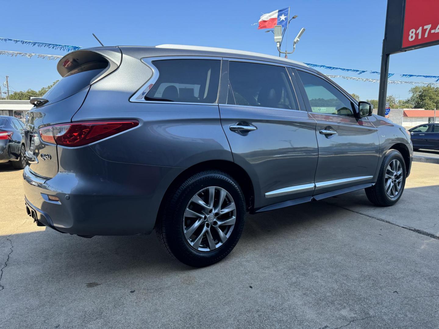 2015 GRAY INFINITI QX60 BASE (5N1AL0MM0FC) , located at 5900 E. Lancaster Ave., Fort Worth, TX, 76112, (817) 457-5456, 0.000000, 0.000000 - Photo#4