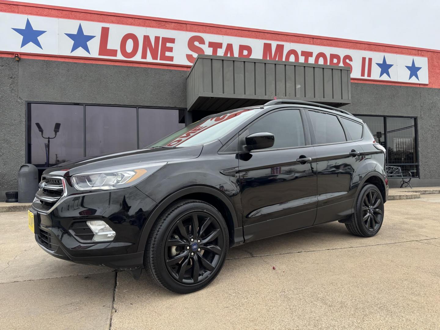 2018 BLACK FORD ESCAPE SE (1FMCU0GD4JU) , located at 5900 E. Lancaster Ave., Fort Worth, TX, 76112, (817) 457-5456, 0.000000, 0.000000 - Photo#1