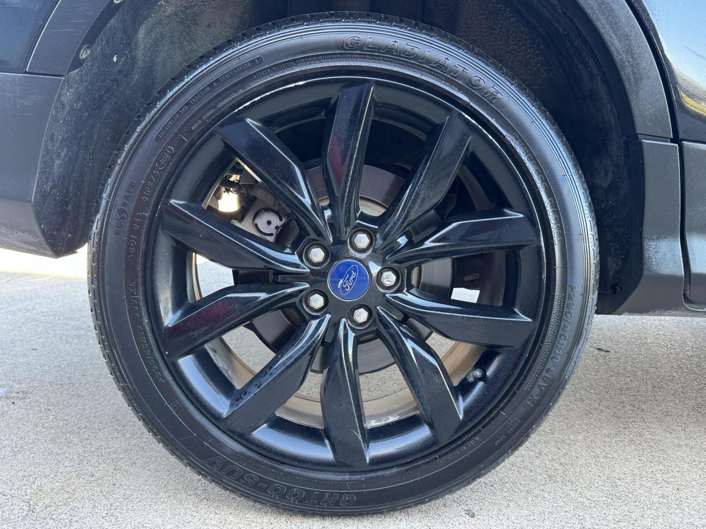 2018 BLACK FORD ESCAPE SE (1FMCU0GD4JU) , located at 5900 E. Lancaster Ave., Fort Worth, TX, 76112, (817) 457-5456, 0.000000, 0.000000 - Photo#22