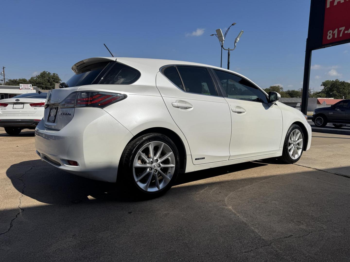 2012 WHITE LEXUS CT 200H BASE (JTHKD5BH8C2) , located at 5900 E. Lancaster Ave., Fort Worth, TX, 76112, (817) 457-5456, 0.000000, 0.000000 - Photo#3