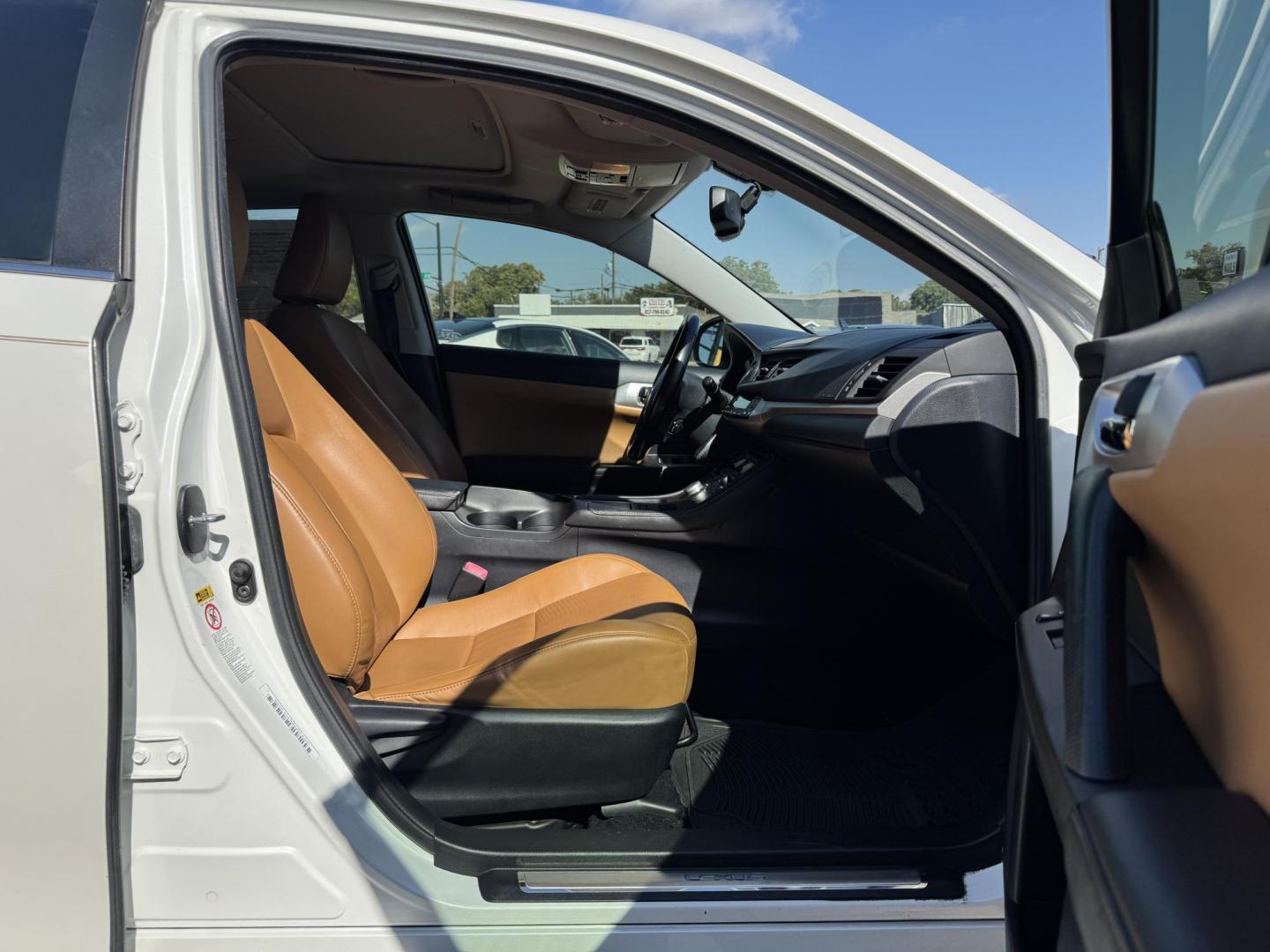 2012 WHITE LEXUS CT 200H BASE (JTHKD5BH8C2) , located at 5900 E. Lancaster Ave., Fort Worth, TX, 76112, (817) 457-5456, 0.000000, 0.000000 - Photo#15