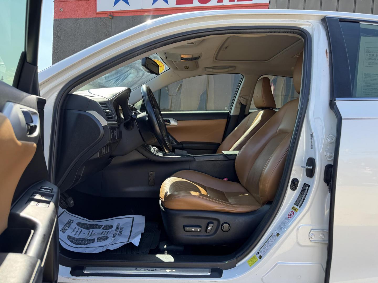 2012 WHITE LEXUS CT 200H BASE (JTHKD5BH8C2) , located at 5900 E. Lancaster Ave., Fort Worth, TX, 76112, (817) 457-5456, 0.000000, 0.000000 - Photo#8