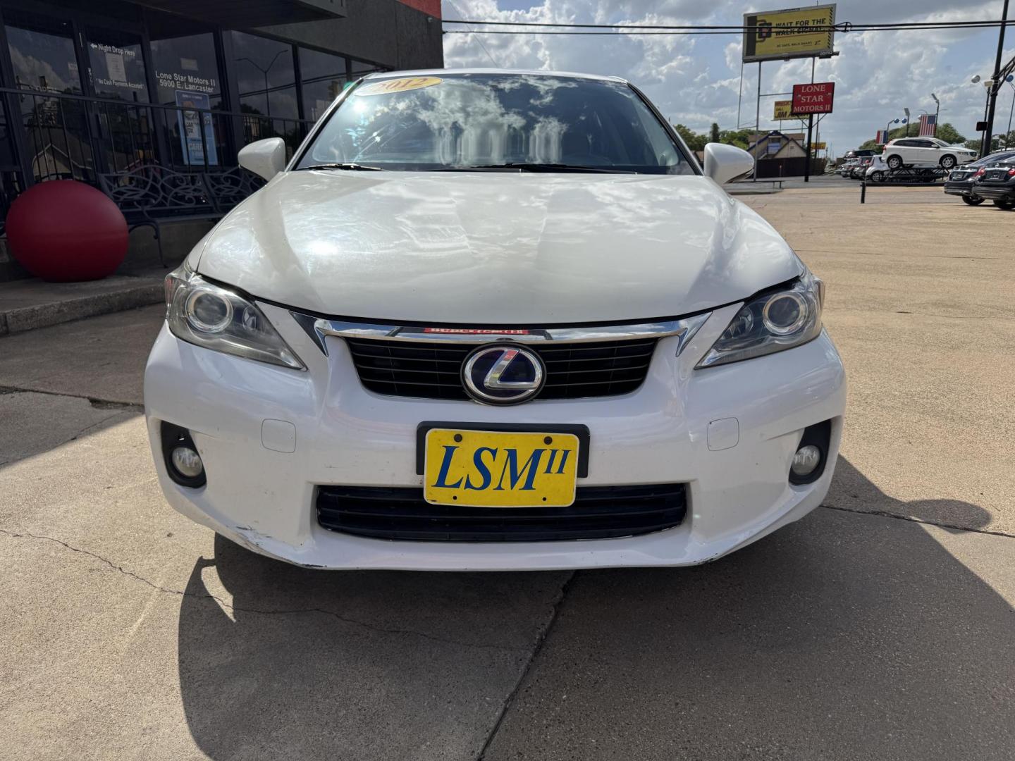 2012 WHITE LEXUS CT 200H BASE (JTHKD5BH8C2) , located at 5900 E. Lancaster Ave., Fort Worth, TX, 76112, (817) 457-5456, 0.000000, 0.000000 - Photo#1