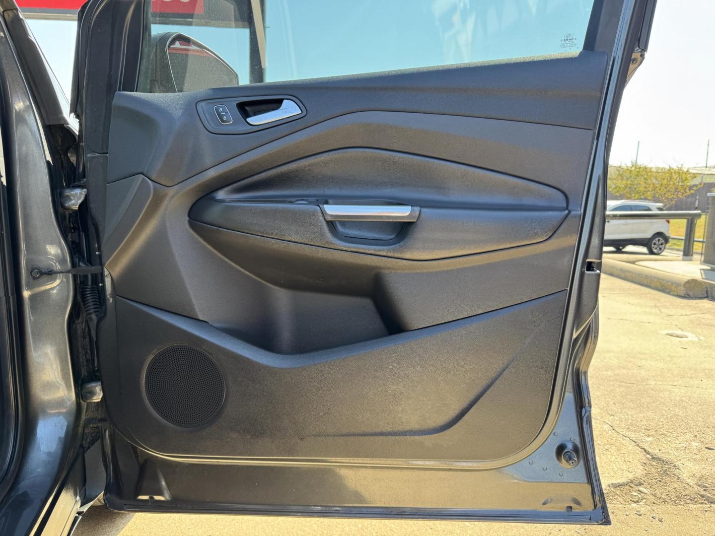 2018 GRAY /BLACK FORD ESCAPE SE (1FMCU0GD2JU) , located at 5900 E. Lancaster Ave., Fort Worth, TX, 76112, (817) 457-5456, 0.000000, 0.000000 - Photo#14