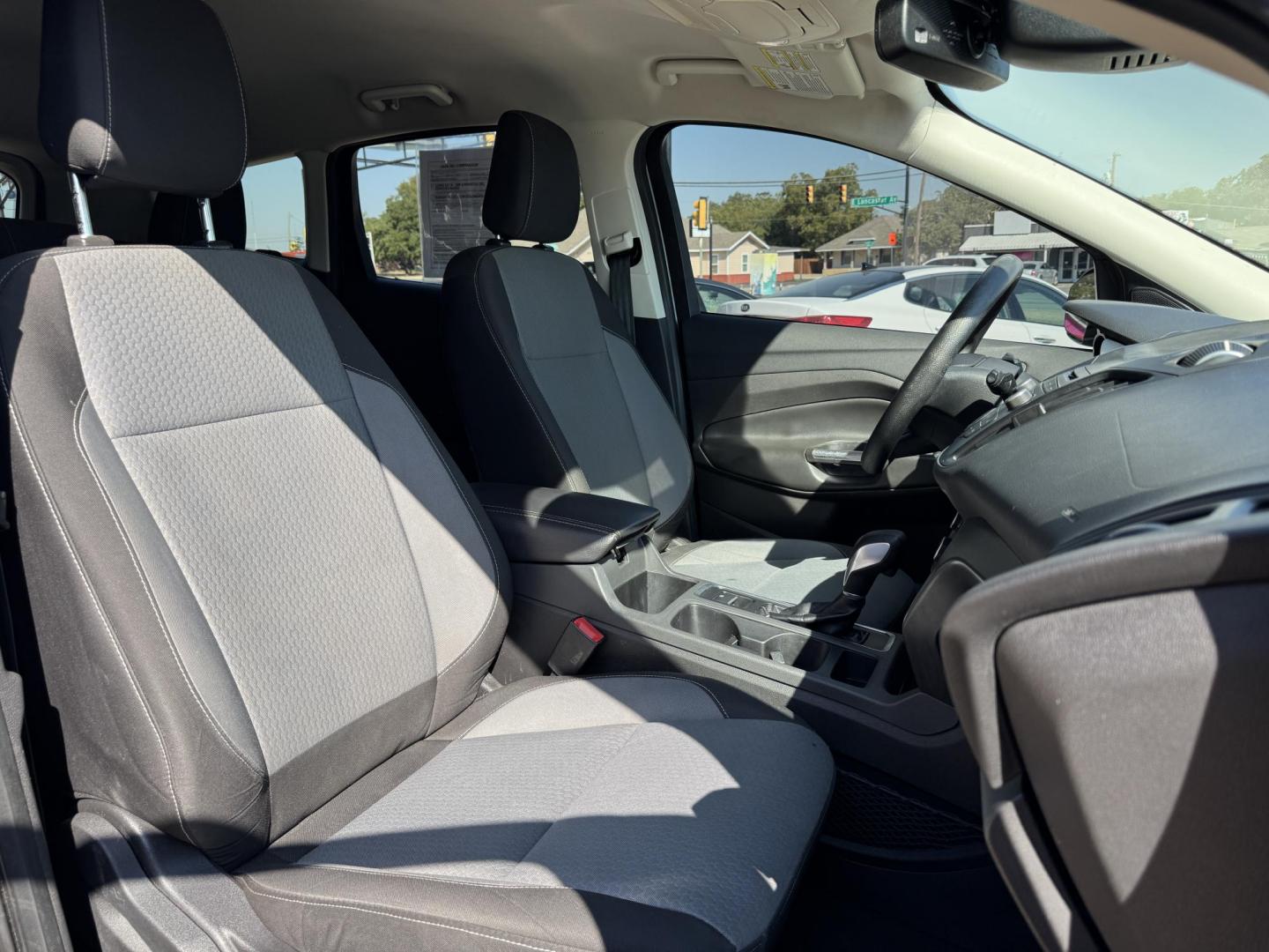 2018 GRAY /BLACK FORD ESCAPE SE (1FMCU0GD2JU) , located at 5900 E. Lancaster Ave., Fort Worth, TX, 76112, (817) 457-5456, 0.000000, 0.000000 - Photo#16