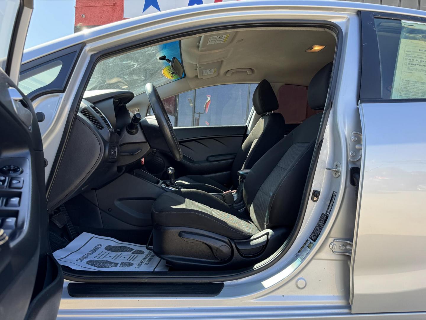 2018 GRAY KIA FORTE LX (3KPFK4A74JE) , located at 5900 E. Lancaster Ave., Fort Worth, TX, 76112, (817) 457-5456, 0.000000, 0.000000 - This is a 2018 KIA FORTE LX 4 DR SEDAN that is in excellent condition. The interior is clean with no rips or tears or stains. All power windows, door locks and seats. Ice cold AC for those hot Texas summer days. It is equipped with a CD player, AM/FM radio, AUX port, Bluetooth connectivity and Siriu - Photo#8