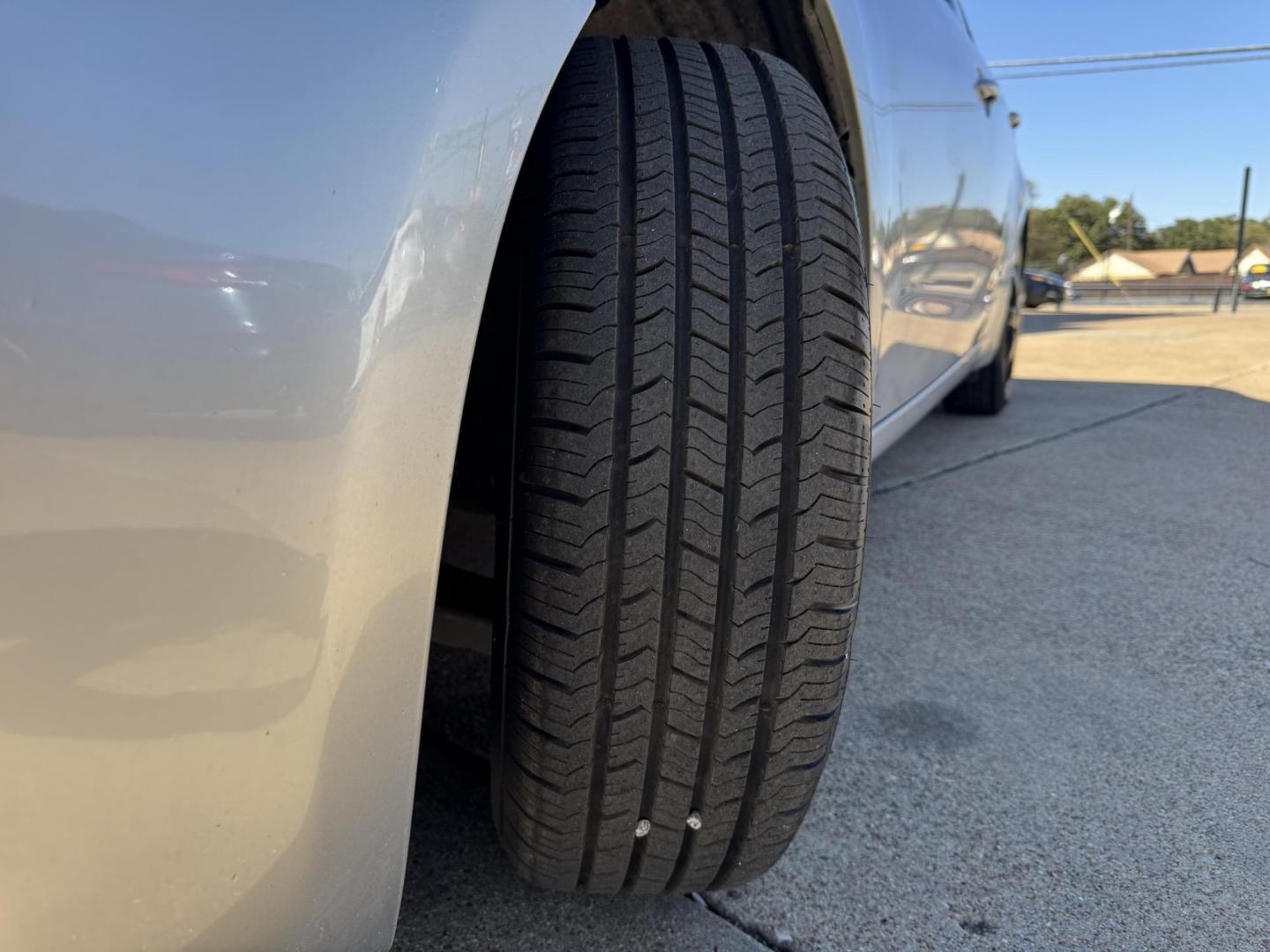 2018 GRAY KIA FORTE LX (3KPFK4A74JE) , located at 5900 E. Lancaster Ave., Fort Worth, TX, 76112, (817) 457-5456, 0.000000, 0.000000 - This is a 2018 KIA FORTE LX 4 DR SEDAN that is in excellent condition. The interior is clean with no rips or tears or stains. All power windows, door locks and seats. Ice cold AC for those hot Texas summer days. It is equipped with a CD player, AM/FM radio, AUX port, Bluetooth connectivity and Siriu - Photo#18
