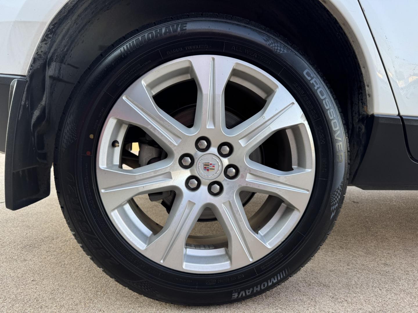 2016 WHITE CADILLAC SRX (3GYFNCE36GS) , located at 5900 E. Lancaster Ave., Fort Worth, TX, 76112, (817) 457-5456, 0.000000, 0.000000- Photo#26