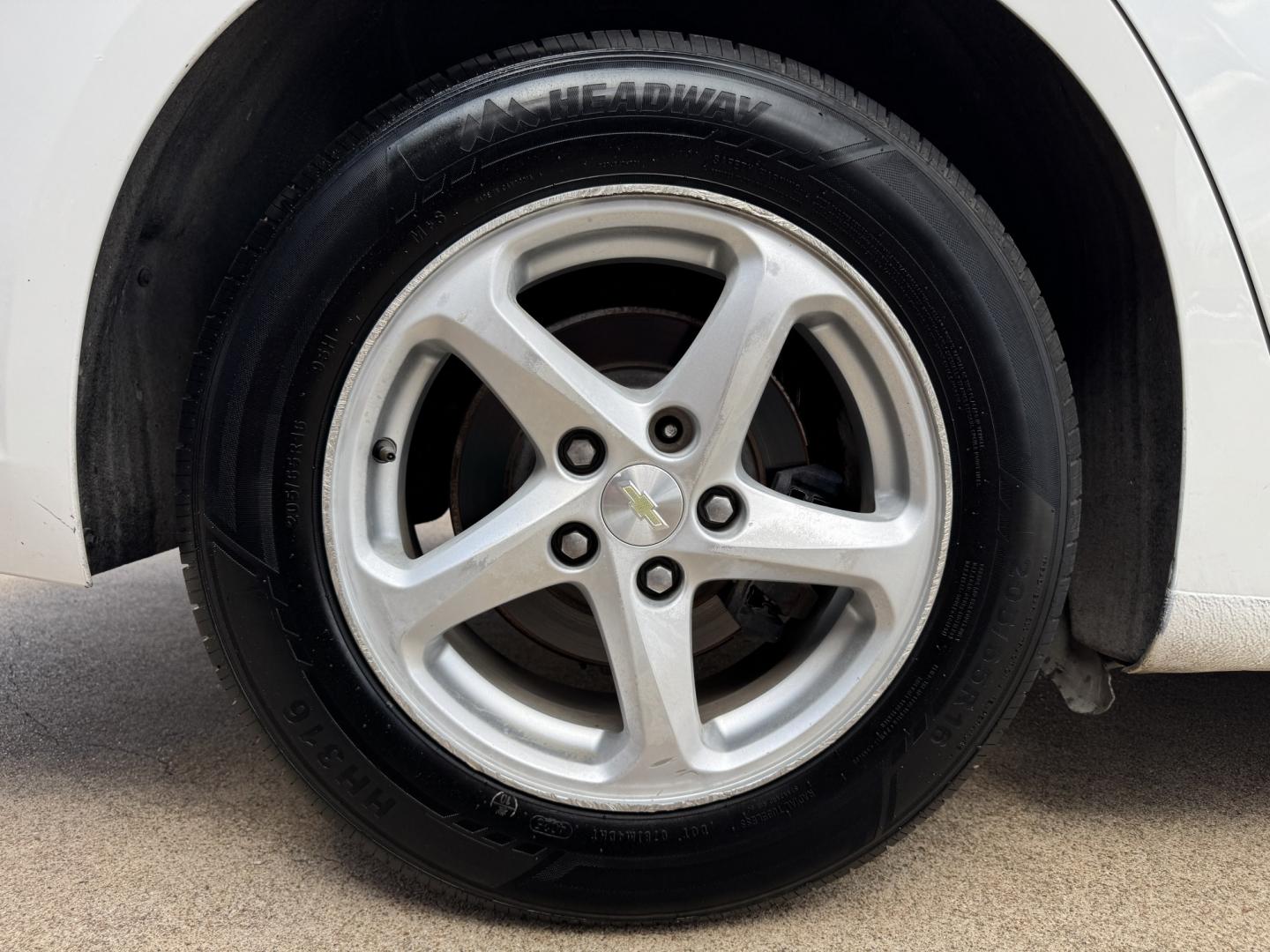2016 WHITE CHEVROLET MALIBU LS (1LS) (1G1ZB5ST5GF) , located at 5900 E. Lancaster Ave., Fort Worth, TX, 76112, (817) 457-5456, 0.000000, 0.000000- Photo#22