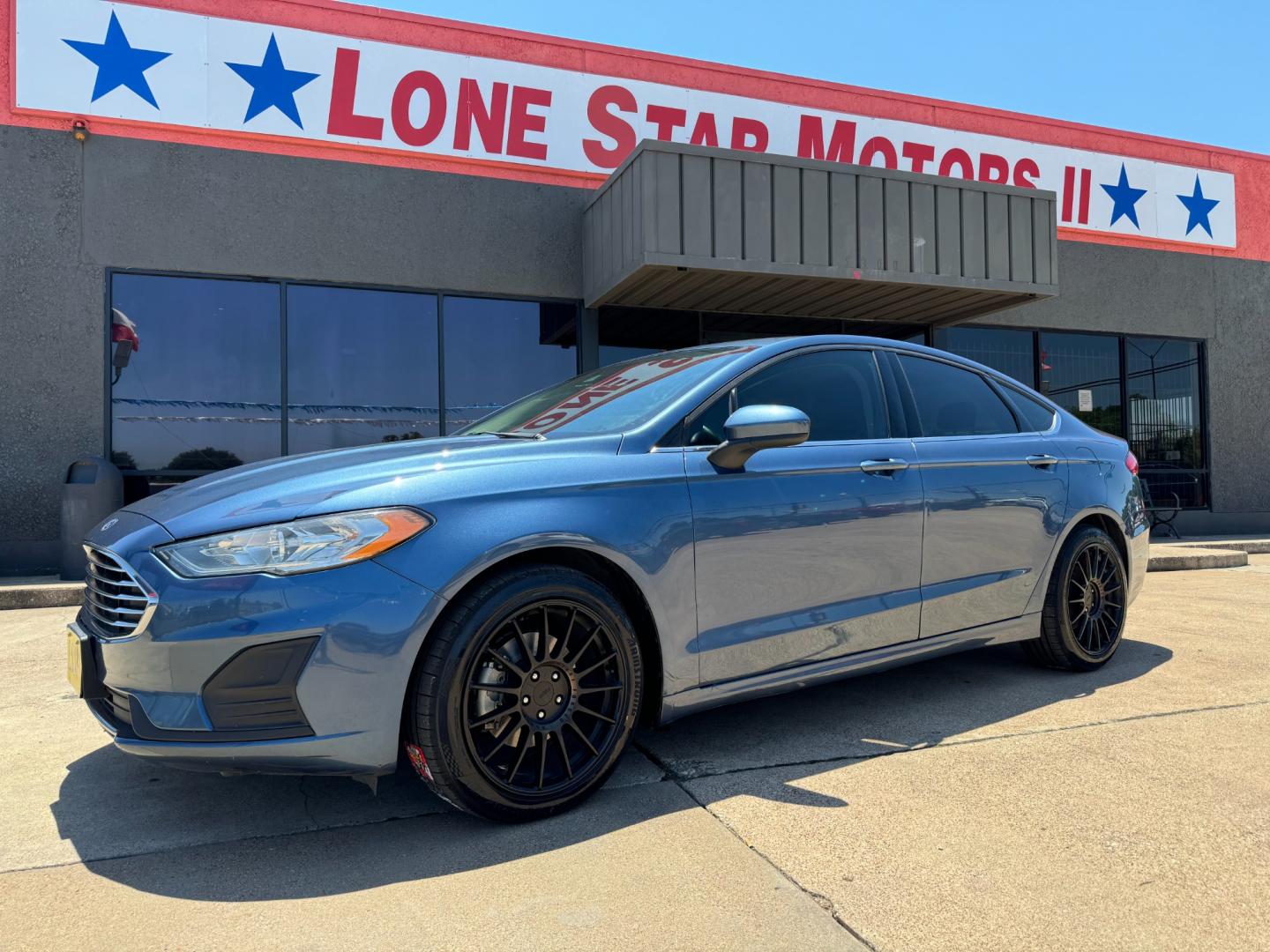 2019 BLUE FORD FUSION SE (3FA6P0HD0KR) , located at 5900 E. Lancaster Ave., Fort Worth, TX, 76112, (817) 457-5456, 0.000000, 0.000000 - Photo#1