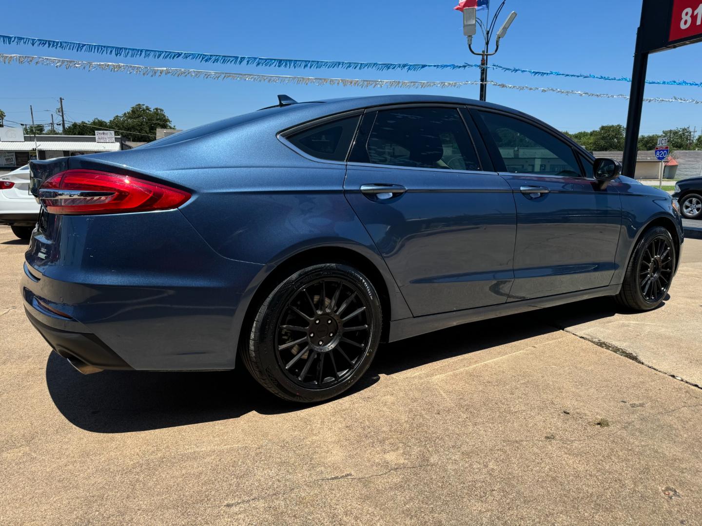 2019 BLUE FORD FUSION SE (3FA6P0HD0KR) , located at 5900 E. Lancaster Ave., Fort Worth, TX, 76112, (817) 457-5456, 0.000000, 0.000000 - Photo#4