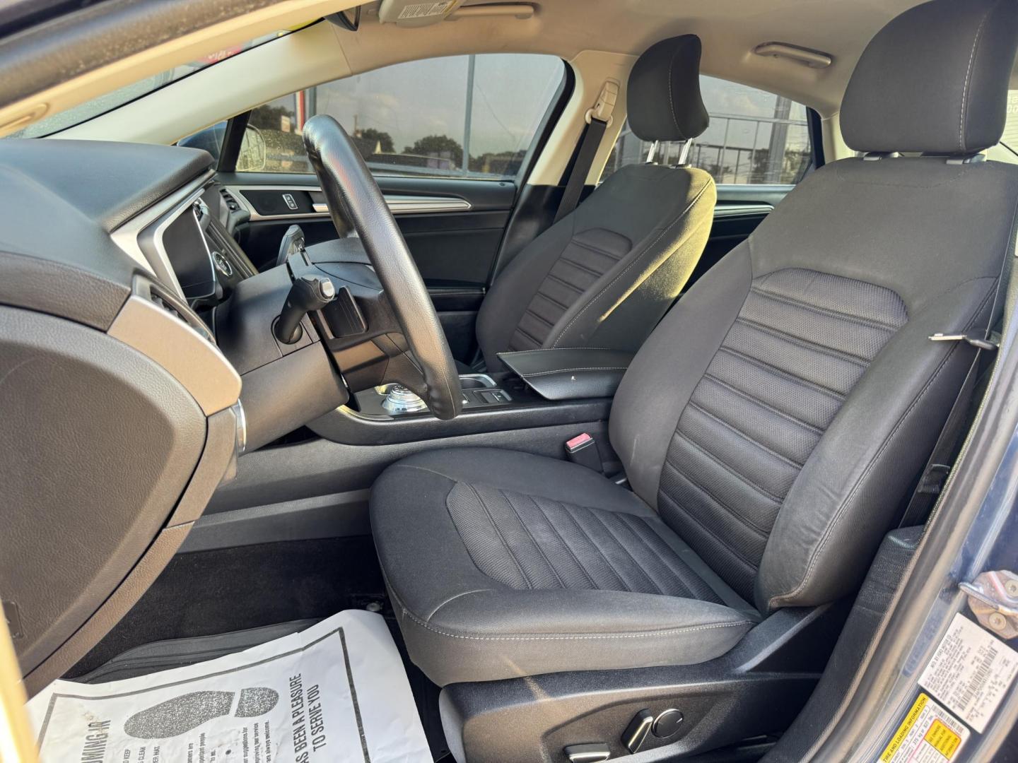 2019 BLUE FORD FUSION SE (3FA6P0HD0KR) , located at 5900 E. Lancaster Ave., Fort Worth, TX, 76112, (817) 457-5456, 0.000000, 0.000000 - Photo#9