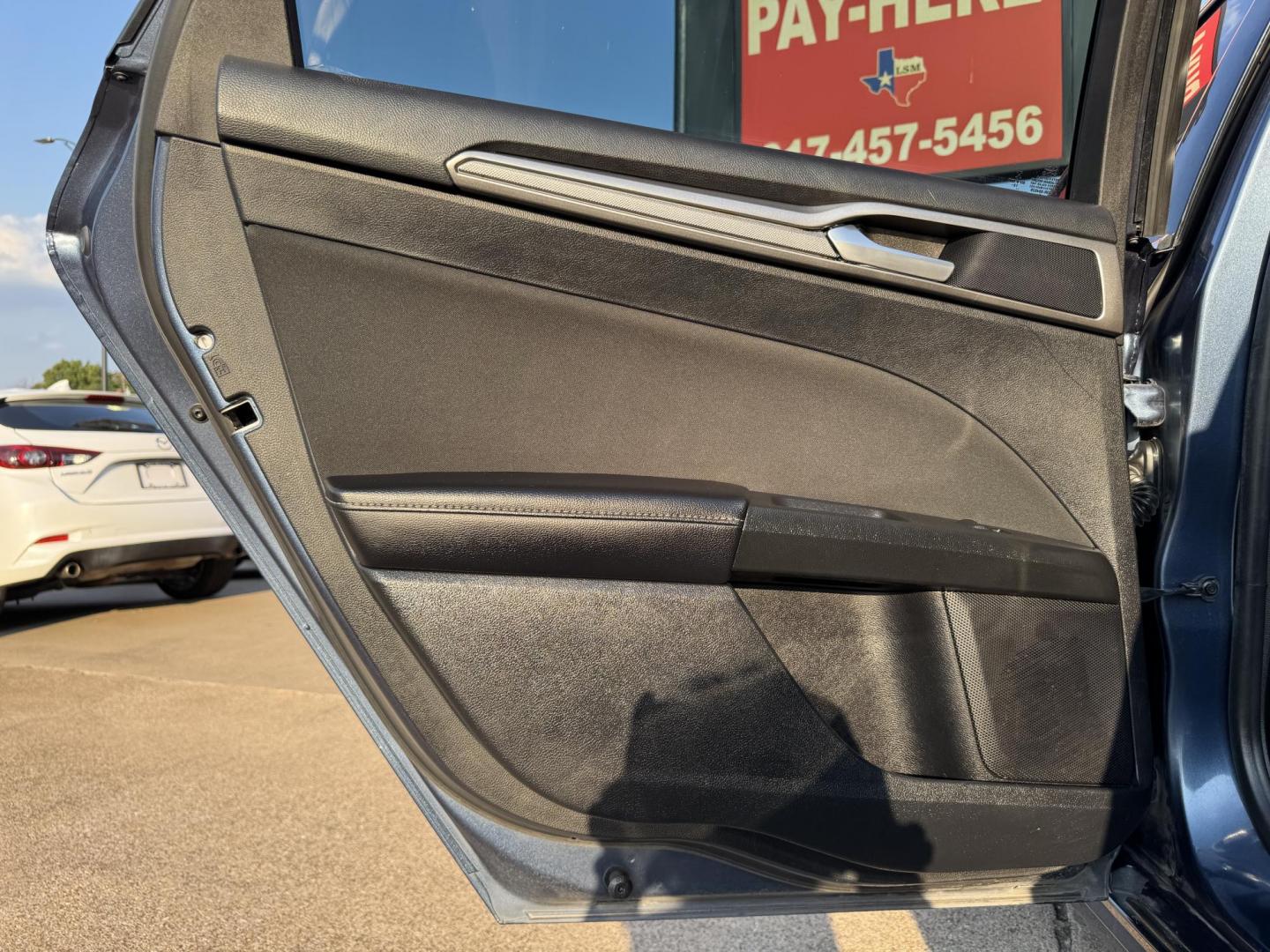2019 BLUE FORD FUSION SE (3FA6P0HD0KR) , located at 5900 E. Lancaster Ave., Fort Worth, TX, 76112, (817) 457-5456, 0.000000, 0.000000 - Photo#10